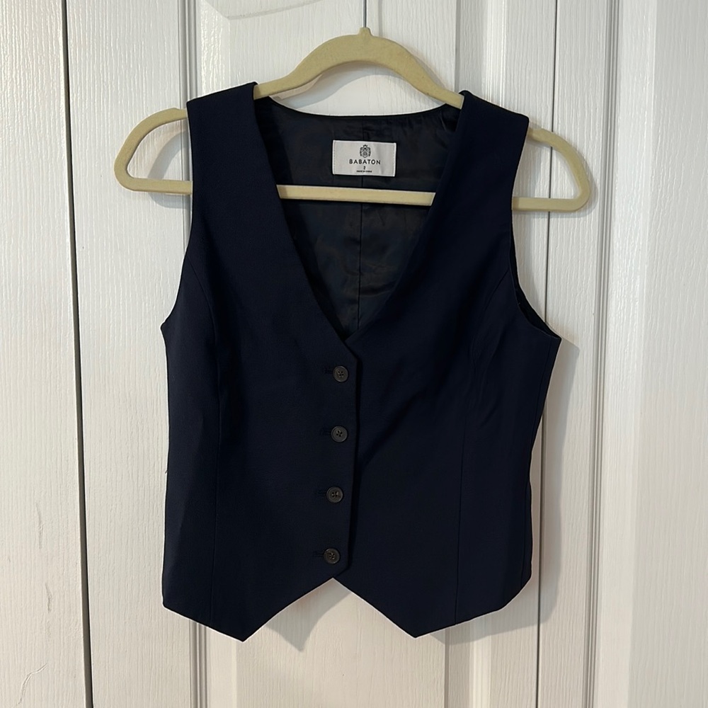 Aritzia Babaton Navy Vest Top